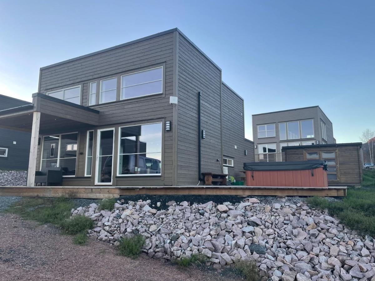 Exclusive Funkis Cabin, Lake View, Rooftop Terrace, Jacuzzi, Sauna, Close To Golf And Alpine Hébergement de vacances Vradal